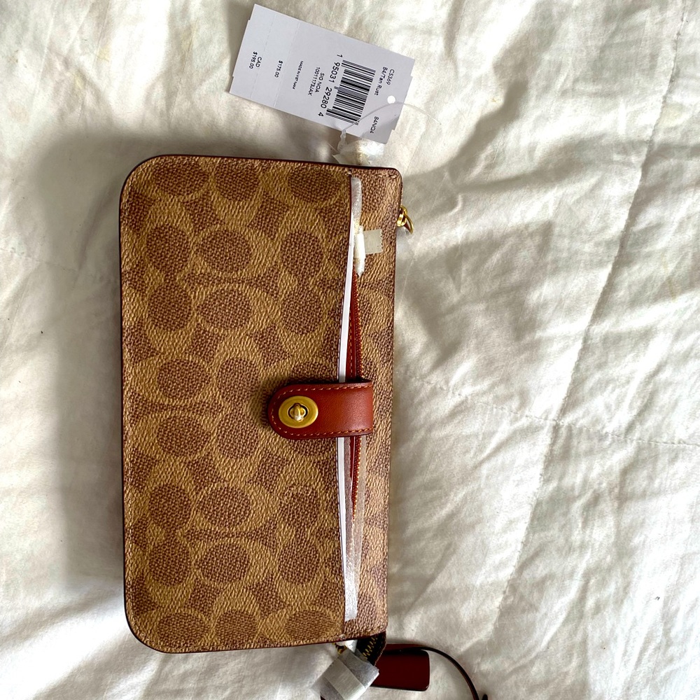 Coach, Brand New Noa Pop Up Messenger in Signature Canvas